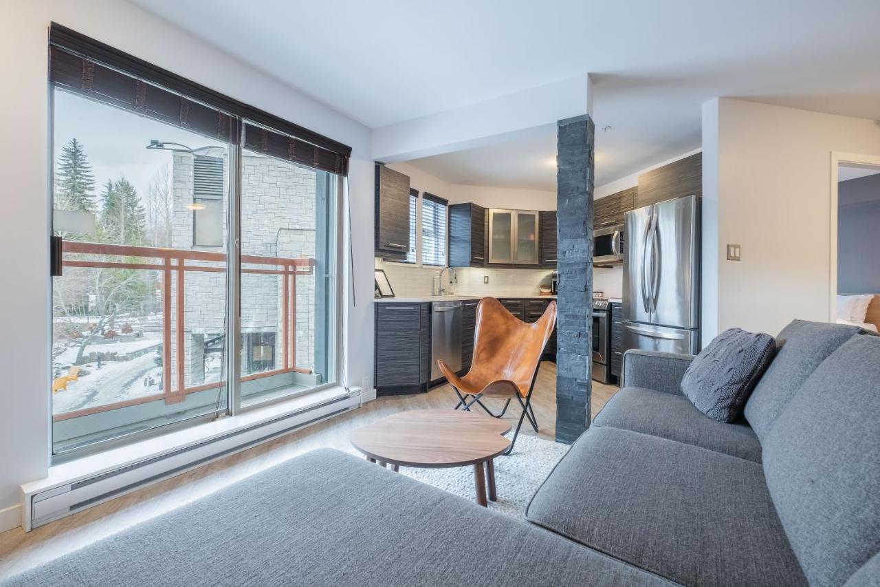 Eagle Lodge By Outpost Whistler Buitenkant foto